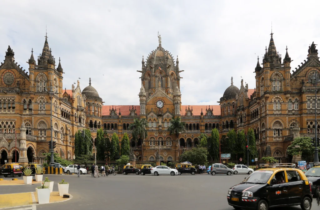 Best Place to Visit in Mumbai, chhatrapati shivaji is one of the favourite place in Mumbai 