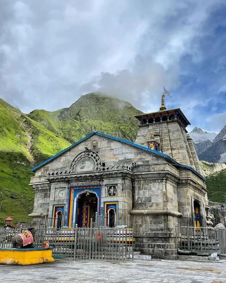 Kedarnath – Sacred Himalayan Shrine 