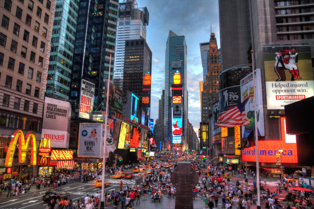 Best Places to Visit in A,merica , New Is one of the famous city of America, New york night life 