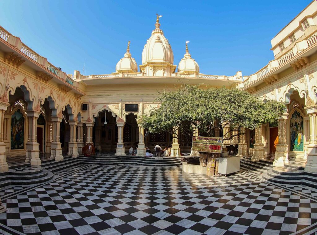 ISKCON Vrindavan Krishna Balaram Mandir, Best Place To Visit in Vrindavan 