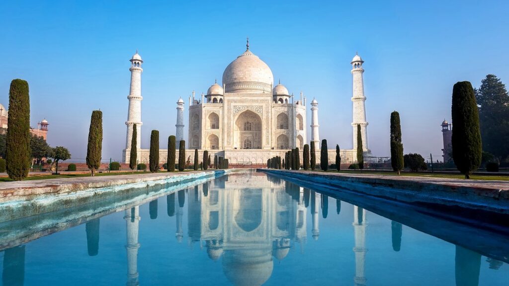 Good Place to Visit in India , Taj mahal is one of the most favourite Place for visiting 